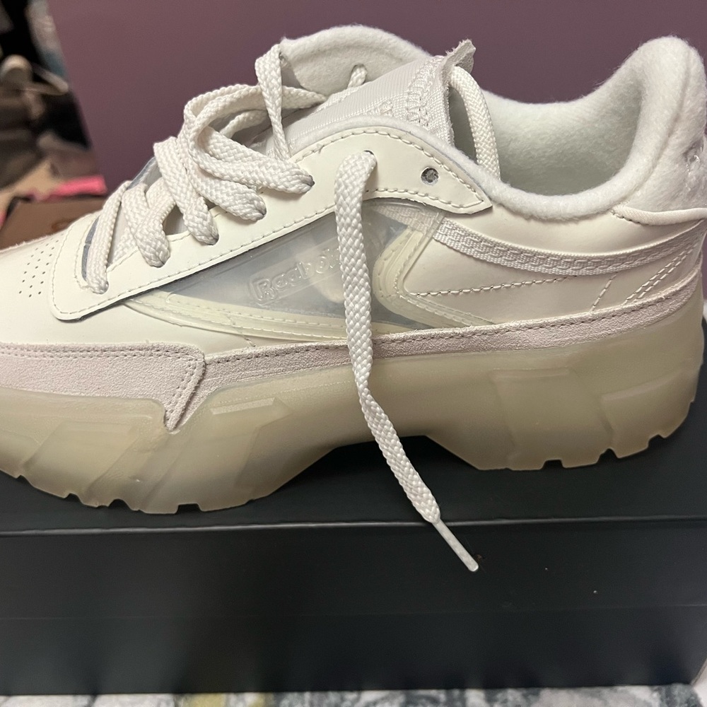 Reebok Cardi B class C